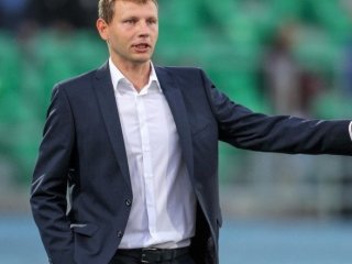 В футбольном клубе «Уфа» сменился главный тренер