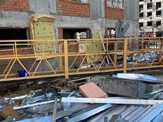 В Уфе рабочий погиб, упав с 42-метровой высоты
