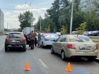 В Уфе сбили двух девочек