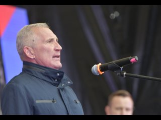 «Победа будет за нами»: Виктор Гурьев поддержал результаты референдума на митинг-концерте в Уфе