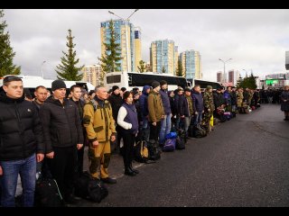 «Твердо обещаю»: глава Башкирии выступил на проводах мобилизованных жителей двух районов Уфы