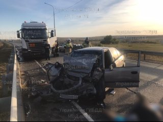 В районе Башкирии в ДТП с грузовиком погибли два человека