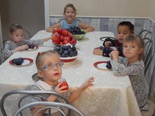 Дети из Башкирии получили 10 тонн фруктов от Государственного Совета Крыма