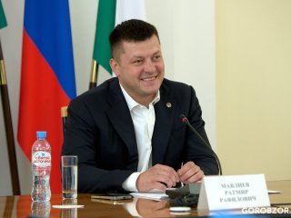 Ратмир Мавлиев поздравил уфимских водителей с профессиональным праздником