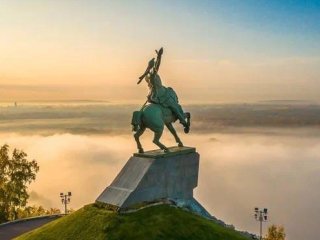 Мэр Уфы назвал фейком сообщения в соцсетях о демонтаже памятника Салавату Юлаеву
