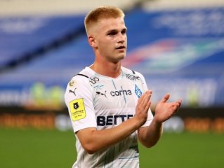 Пиняев стал самым молодым футболистом в истории сборной России