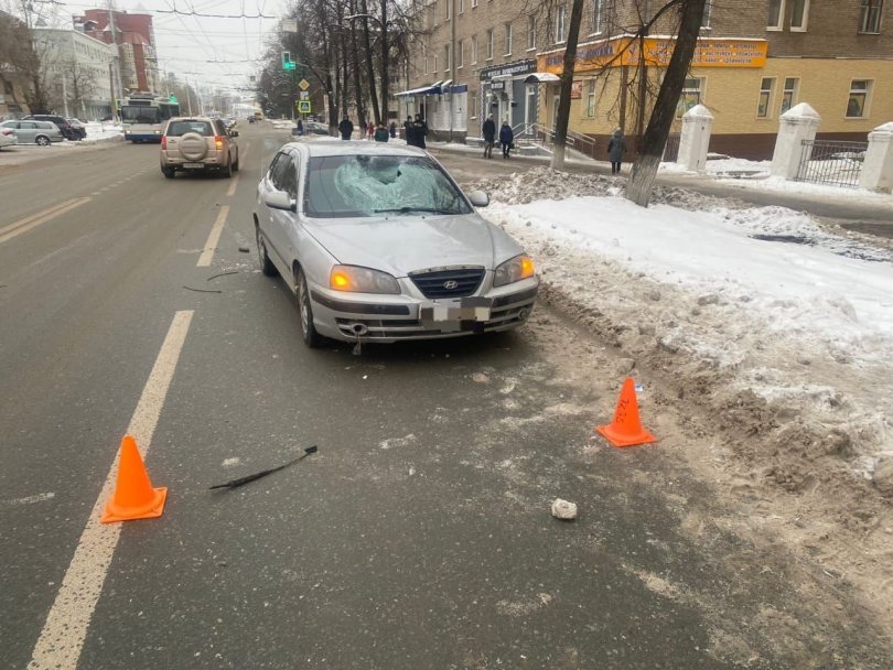 В Уфе водитель сбил насмерть пенсионерку, перебегающую дорогу в неположенном месте В Уфе водитель сбил насмерть пенсионерку, перебегающую дорогу в неположенном месте