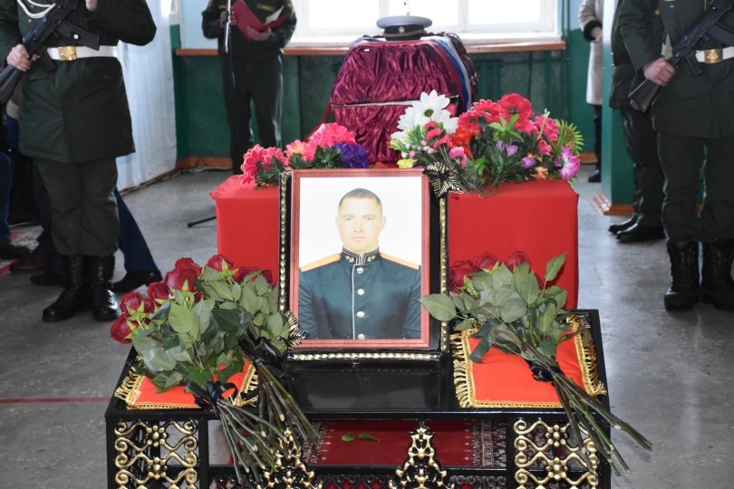 В Башкирии простились с погибшим в ходе СВО Николаем Сметаниным В Башкирии простились с погибшим в ходе СВО Николаем Сметаниным