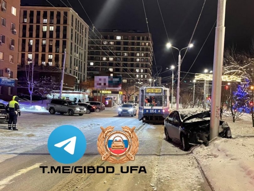 17-летняя пассажирка иномарки госпитализирована после ДТП со столбом в центре Уфы 17-летняя пассажирка иномарки госпитализирована после ДТП со столбом в центре Уфы
