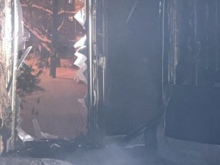 Два человека госпитализировано после ночного пожара в Уфе