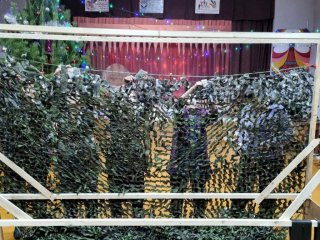 Мастерицы из Башкирии плетут маскировочные сети и халаты для участников СВО