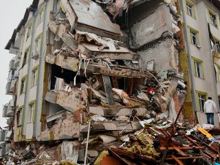 Число погибших из-за землетрясений в Турции приближается к 13 тысячам