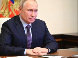 Путин подписал закон о публикации деклараций доходов и расходов депутатов в обезличенном виде
