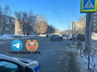 Пятилетняя девочка госпитализирована после тройного ДТП в Уфе