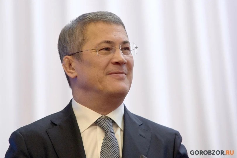 Радий Хабиров поздравил ученых с профессиональным праздником Радий Хабиров поздравил ученых с профессиональным праздником