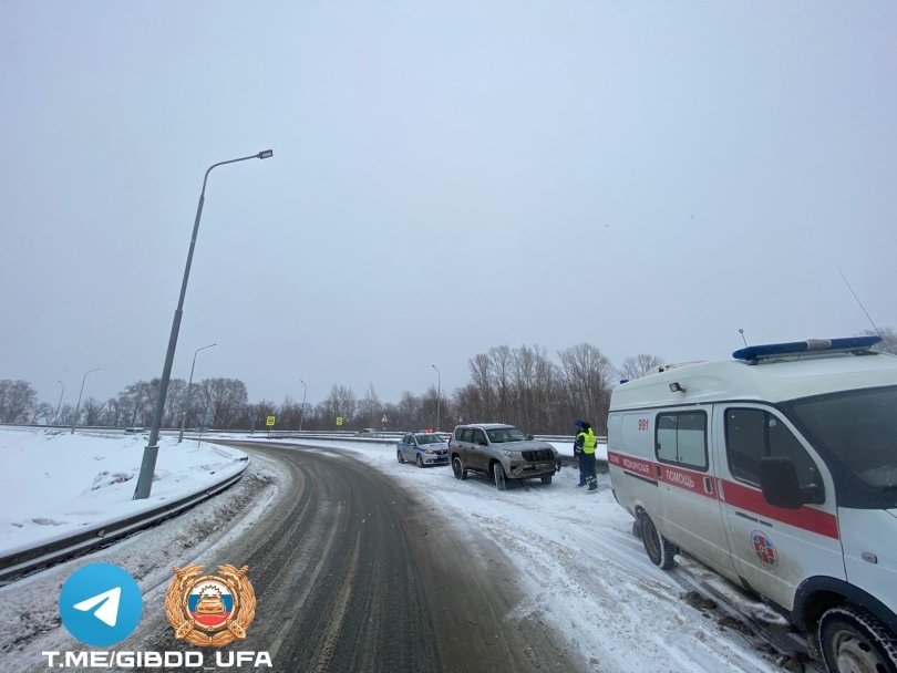 Женщина на Toyota Land Cruiser совершила ДТП Уфе, пострадал ребенок Женщина на Toyota Land Cruiser совершила ДТП Уфе, пострадал ребенок