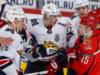 «Металлург» обыграл «Автомобилист» в шестом матче серии плей-офф КХЛ