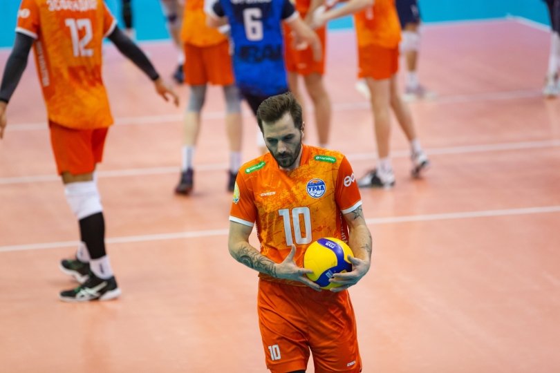 «Урал» уступил «Локомотиву» без нескольких основных игроков «Урал» уступил «Локомотиву» без нескольких основных игроков