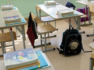В Башкирии приемные дети получат преимущество зачисления в школы, где учатся их братья или сестры