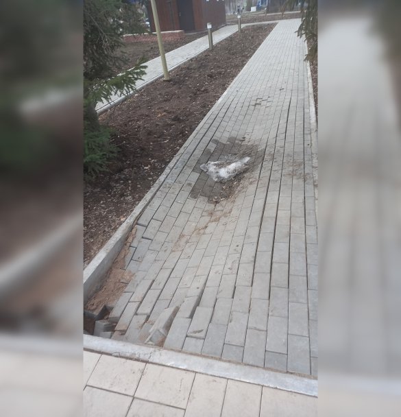 В Туймазах провалилась брусчатка на недавно благоустроенной по нацпроекту площади В Туймазах провалилась брусчатка на недавно благоустроенной по нацпроекту площади