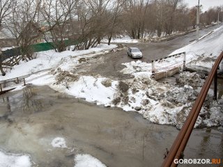 В Уфе из-за разлива Шугуровки перекрыли дорогу: фоторепортаж