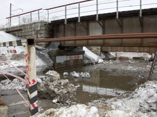 В Уфе продлили ограничение движения из-за разлива реки Шугуровки