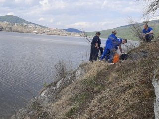 В Башкирии 16-летний подросток сорвался с обрыва в реку и погиб
