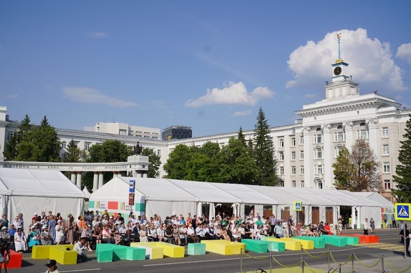 Книжная ярмарка «Китап-байрам» в Уфе станет ежегодной Книжная ярмарка «Китап-байрам» в Уфе станет ежегодной