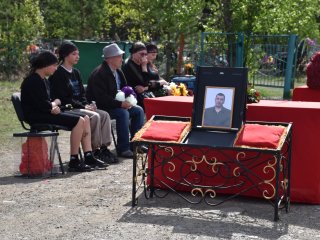 В Башкирии перезахоронили погибшего в зоне СВО солдата