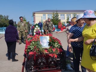 В Башкирии простились с погибшим в СВО Салаватом Тагировым
