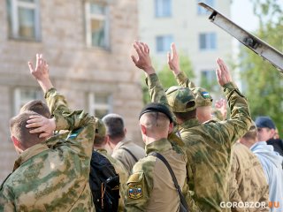 «Жду встречи со своими братьями» — в Уфе из отпуска на СВО проводили добровольцев батальона Доставалова