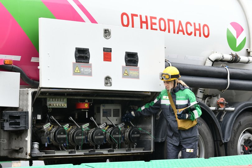 «Башнефть» оборудовала бензовозы датчиками, отслеживающими качество топлива при транспортировке «Башнефть» оборудовала бензовозы датчиками, отслеживающими качество топлива при транспортировке