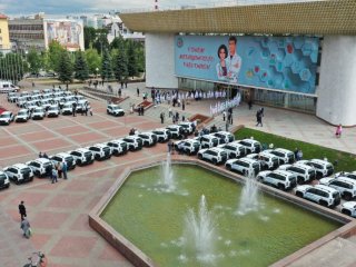 Больницы Башкирии получили 56 новых автомобилей