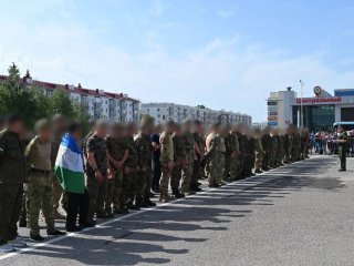 Из Уфы в зону СВО проводили бойцов после отпуска