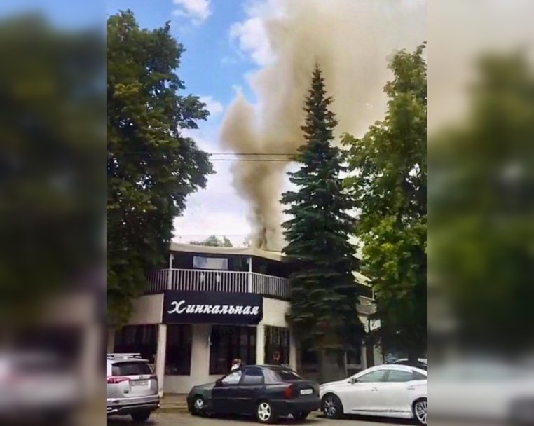 В Уфе загорелся ресторан грузинской кухни В Уфе загорелся ресторан грузинской кухни