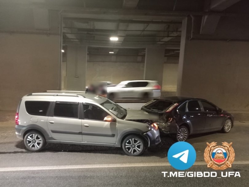Две женщины пострадали в ДТП в тоннеле на проспекте Салавата Юлаева в Уфе Две женщины пострадали в ДТП в тоннеле на проспекте Салавата Юлаева в Уфе