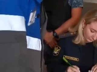 Приставы принудительно вскрыли квартиру женщины в Башкирии из-за утечки газа