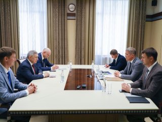 Радий Хабиров и президент Академии наук Татарстана Рифкат Минниханов обсудили реализацию инновационных проектов
