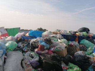 Житель Янаула пожаловался, что в городе две недели не вывозят мусор