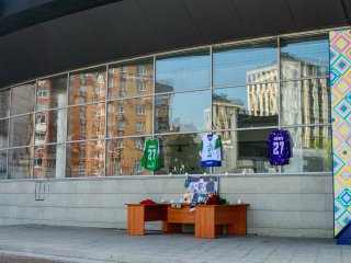 Хоккеисты «Салавата Юлаева» почтили память Амирова на мемориале в память о нем (ВИДЕО)
