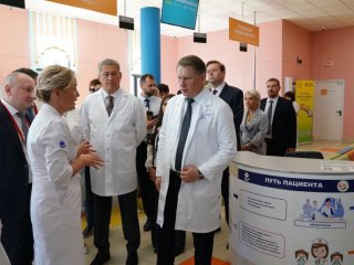 Михаил Мурашко посетил новую поликлинику в уфимском Затоне