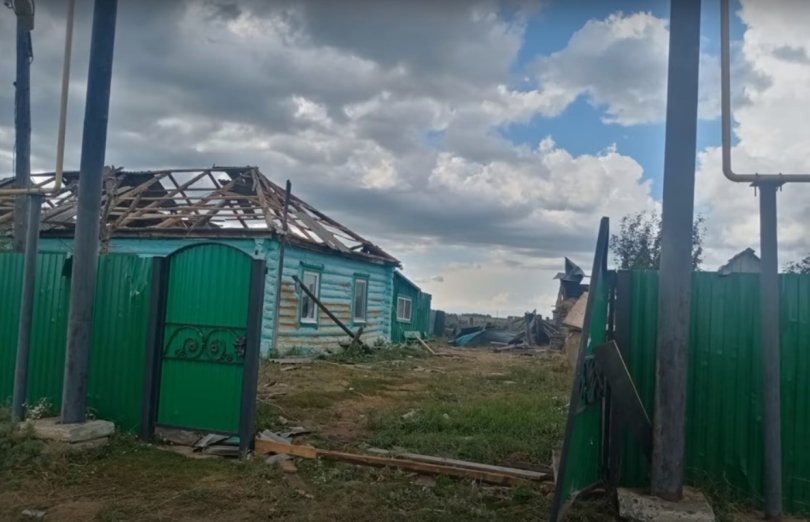 По району Башкирии прошелся торнадо По району Башкирии прошелся торнадо