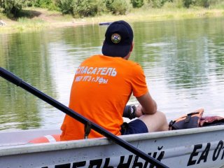 В Уфе спасатели не дали утонуть 30-летнему мужчине
