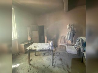 В Уфе загорелось административное здание на улице Мира