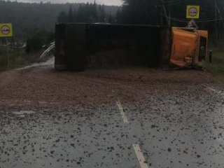 Водитель и его несовершеннолетний пассажир погибли в ДТП в Башкирии