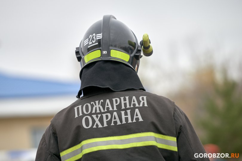Ночью под Уфой загорелись баня, хозпостройка и крыша дома Ночью под Уфой загорелись баня, хозпостройка и крыша дома