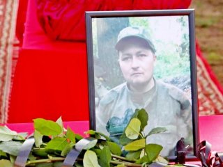 В Башкирии простились с погибшим в СВО Айратом Махияновым
