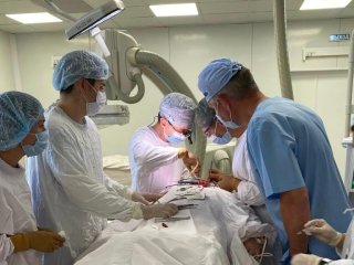 В Башкирии врачи спасли женщину, проведя гибридную операцию 