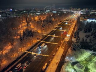 На нескольких улицах Уфы установили новогоднюю иллюминацию