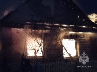 На пепелище спасатели обнаружили тело жительницы Башкирии